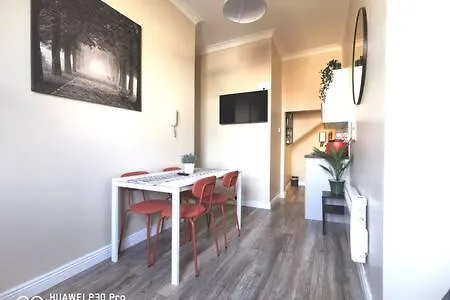 Cosy Apartment Near Oconnell St Reliable Fast Wifi Dublin 0*,  Ireland